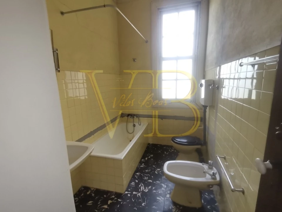 Quinta T6 para Venda em Cambres Foto 11