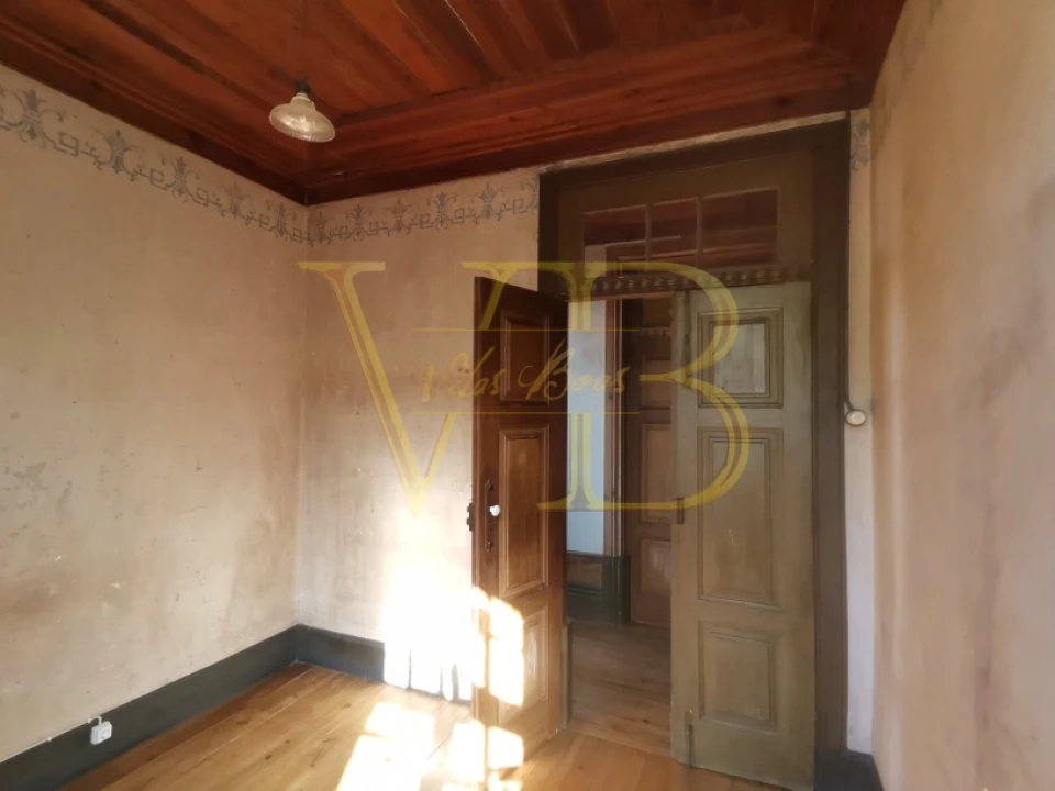 Quinta T6 para Venda em Cambres Foto 9