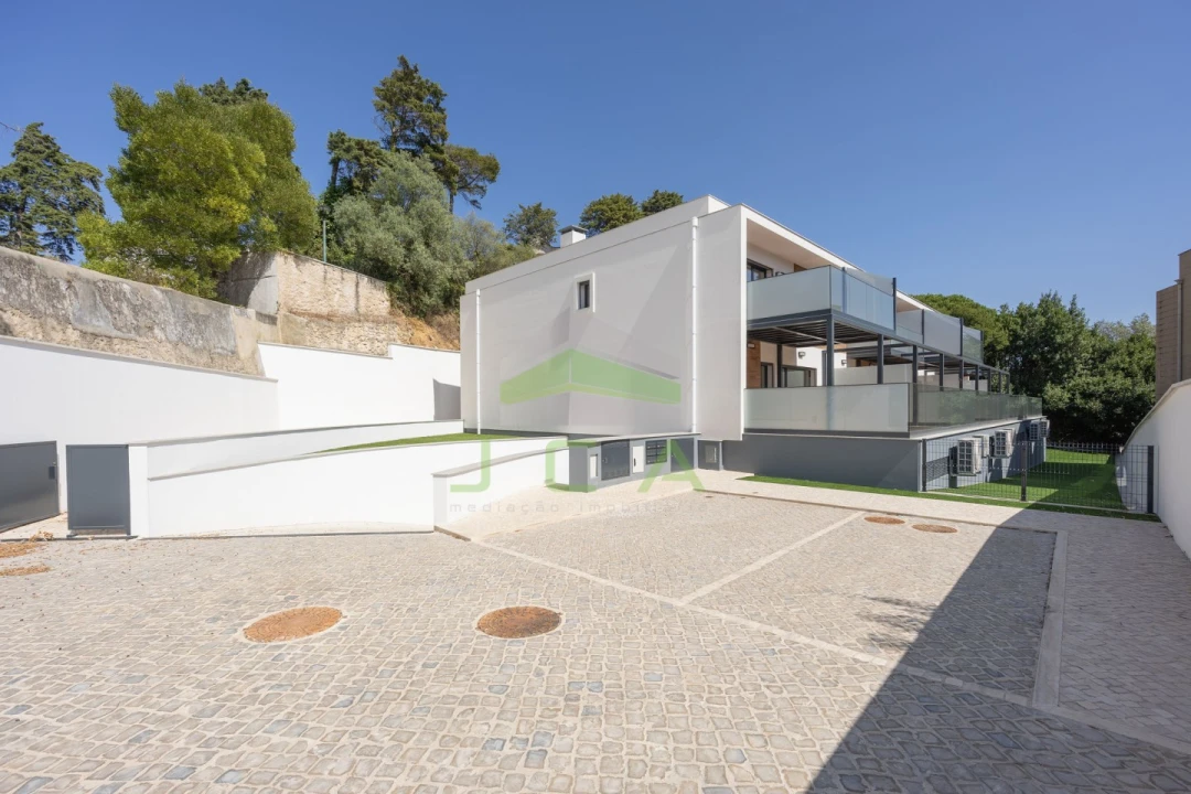 Moradia T3 para Venda em Leiria, Pousos, Barreira e Cortes Foto 3