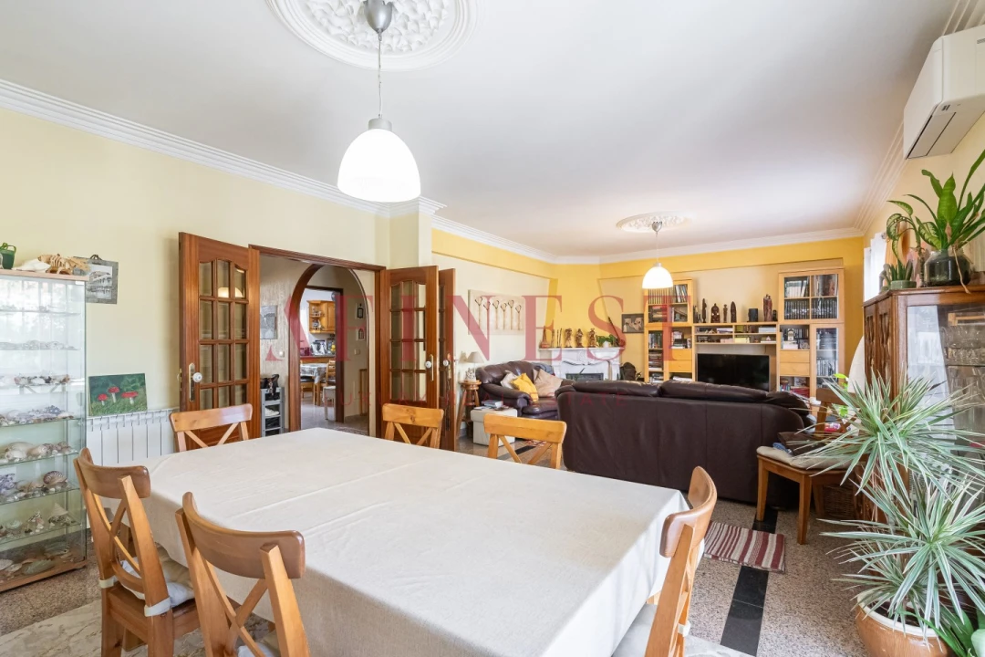 Moradia T5 para Venda em Algueirão-Mem Martins Foto 3