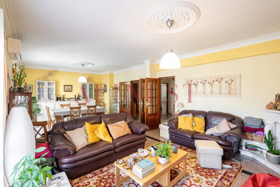 Moradia T5 para Venda em Algueirão-Mem Martins Foto 8