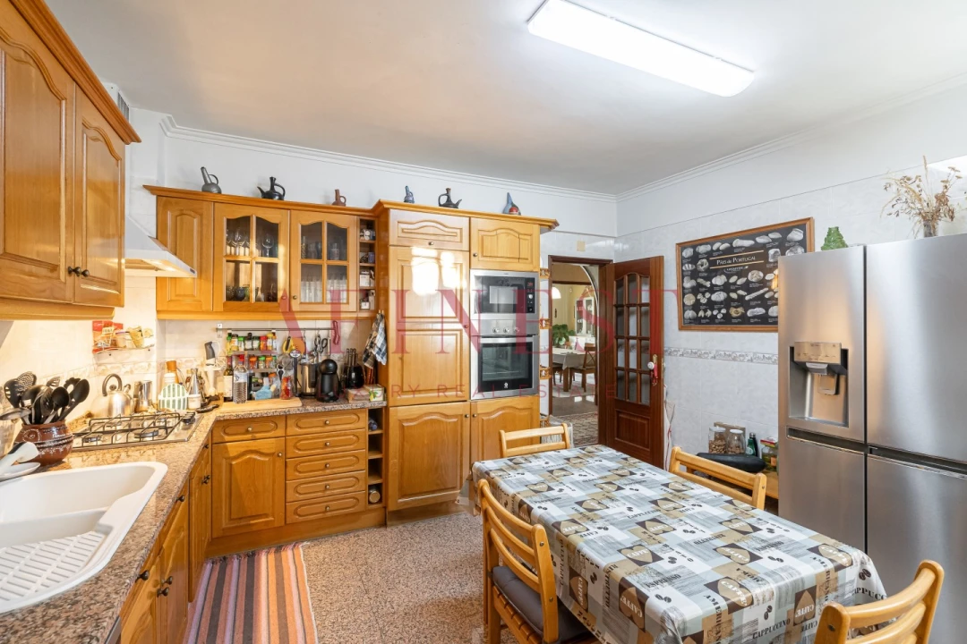 Moradia T5 para Venda em Algueirão-Mem Martins Foto 2