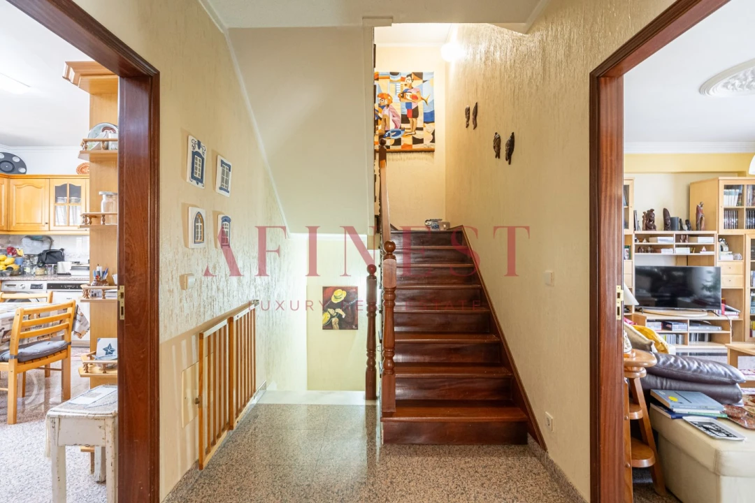 Moradia T5 para Venda em Algueirão-Mem Martins Foto 16