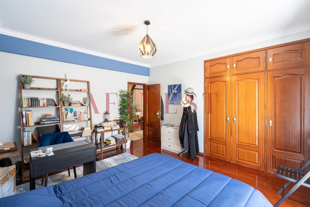 Moradia T5 para Venda em Algueirão-Mem Martins Foto 22