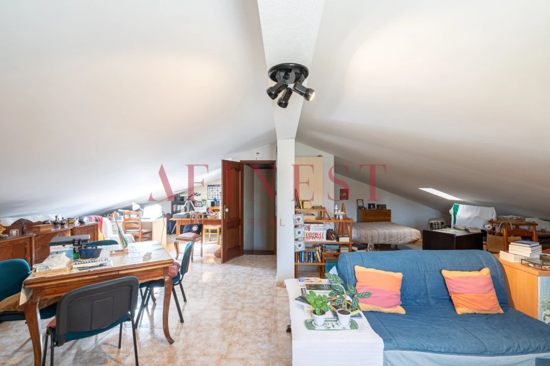 Moradia T5 para Venda em Algueirão-Mem Martins Foto 31