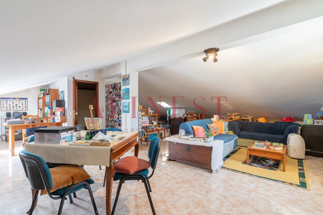 Moradia T5 para Venda em Algueirão-Mem Martins Foto 32