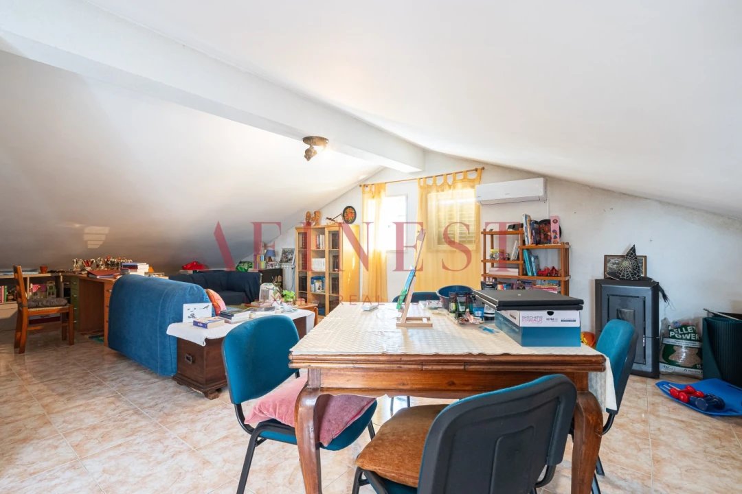 Moradia T5 para Venda em Algueirão-Mem Martins Foto 33