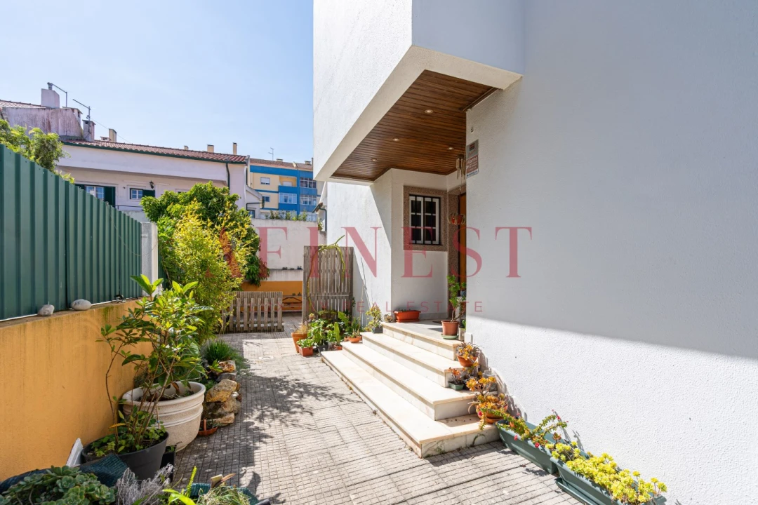 Moradia T5 para Venda em Algueirão-Mem Martins Foto 39