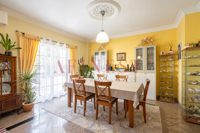 Moradia T5 para Venda em Algueirão-Mem Martins Foto 4