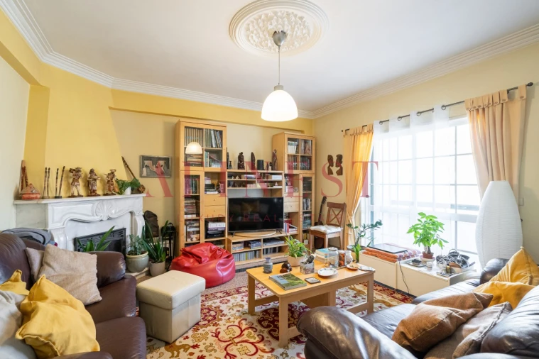 Moradia T5 para Venda em Algueirão-Mem Martins Foto 9