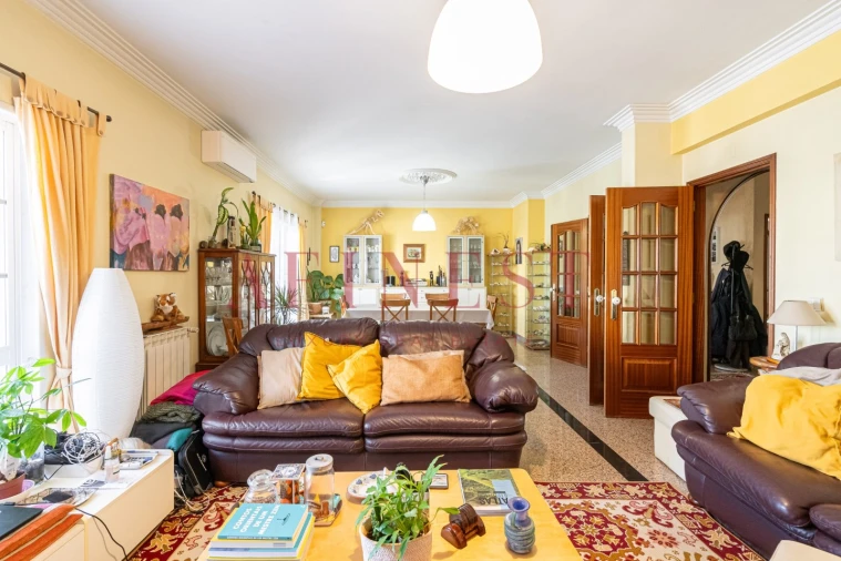 Moradia T5 para Venda em Algueirão-Mem Martins Foto 6