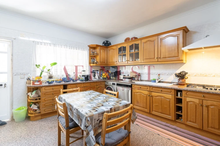 Moradia T5 para Venda em Algueirão-Mem Martins Foto 12