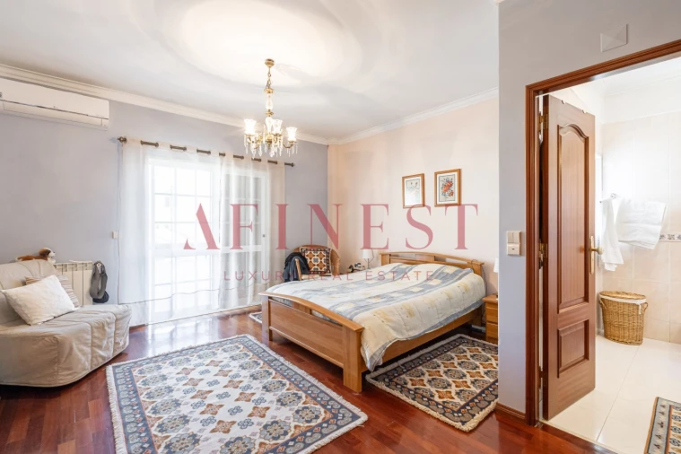 Moradia T5 para Venda em Algueirão-Mem Martins Foto 17