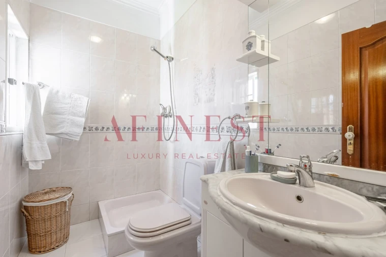 Moradia T5 para Venda em Algueirão-Mem Martins Foto 20