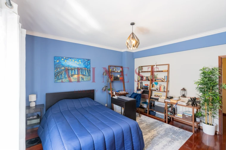 Moradia T5 para Venda em Algueirão-Mem Martins Foto 21