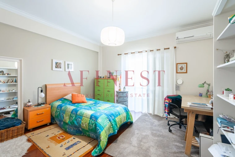 Moradia T5 para Venda em Algueirão-Mem Martins Foto 28