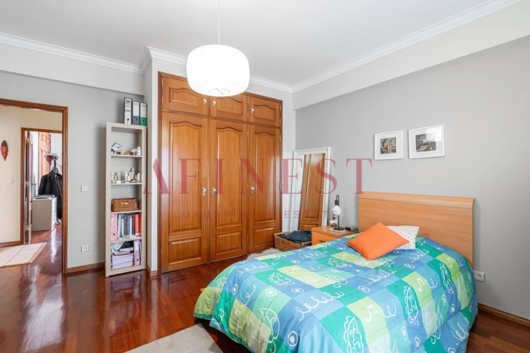 Moradia T5 para Venda em Algueirão-Mem Martins Foto 29