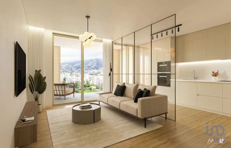 Apartamento T1 para Venda em São Martinho Foto 2