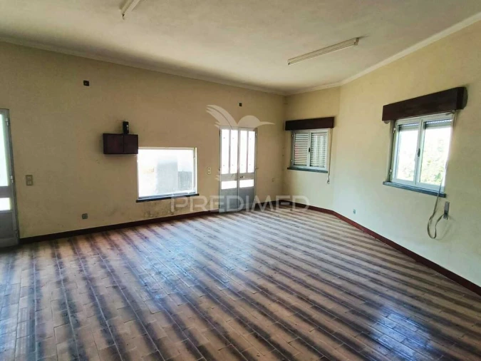 Moradia T3 para Venda em Urqueira Foto 9