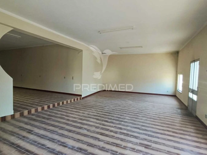 Moradia T3 para Venda em Urqueira Foto 2