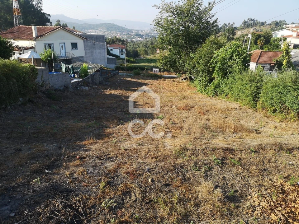 Moradia para Venda em Selho (São Jorge) Foto 14