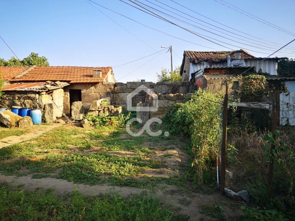 Moradia para Venda em Selho (São Jorge) Foto 3