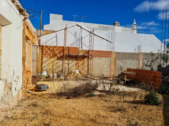 Moradia T3 para Venda em Estômbar e Parchal Foto 4