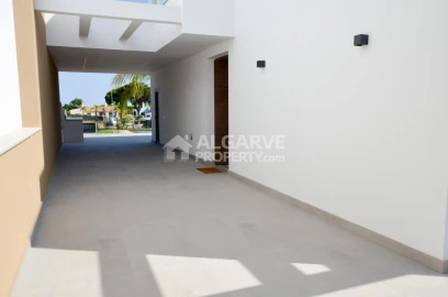 Moradia T3 para Venda em Quarteira