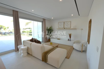 Moradia T3 para Venda em Quarteira