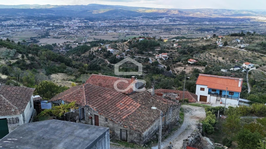 Moradia T5 para Venda em Eiras, São Julião de Montenegro e Cela Foto 9