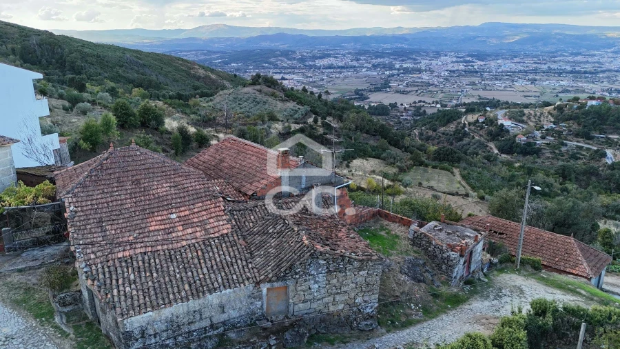 Moradia T5 para Venda em Eiras, São Julião de Montenegro e Cela Foto 12