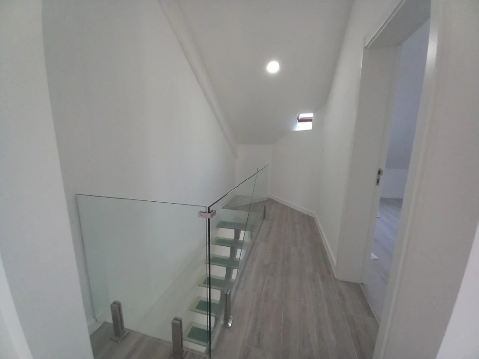 Apartamento T3 para Venda em Costa da Caparica Foto 38