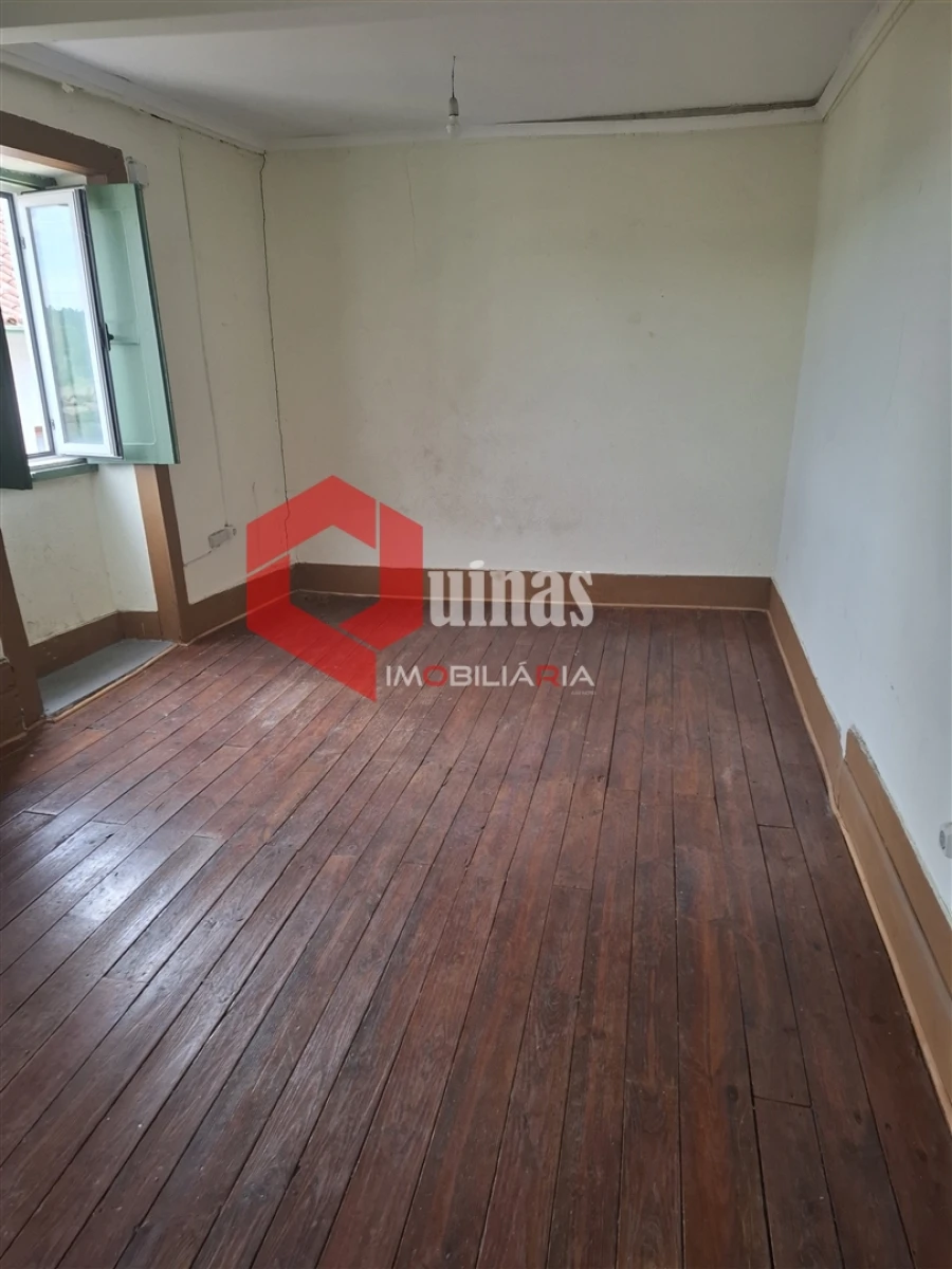 Moradia T1 para Venda em Sabugal e Aldeia de Santo António Foto 6