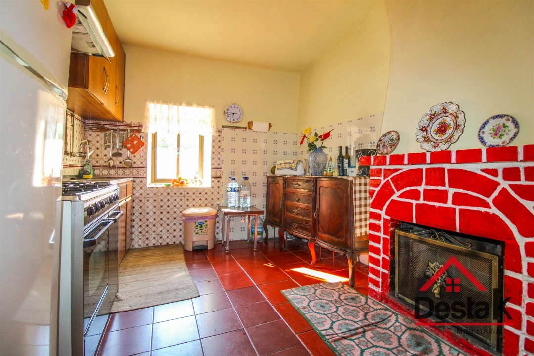 Moradia T4 para Venda em Fornelo do Monte Foto 8