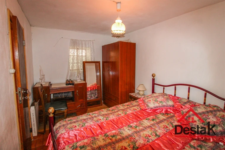 Moradia T4 para Venda em Fornelo do Monte Foto 5