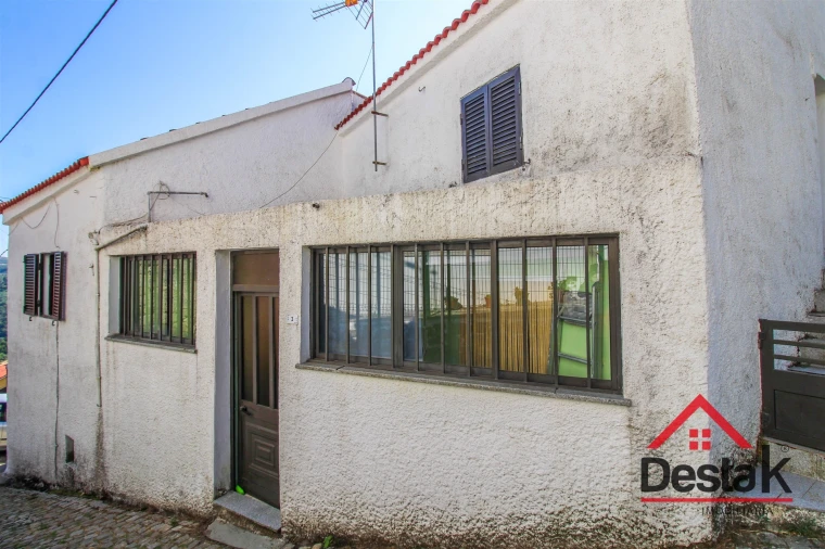 Moradia T4 para Venda em Fornelo do Monte Foto 21