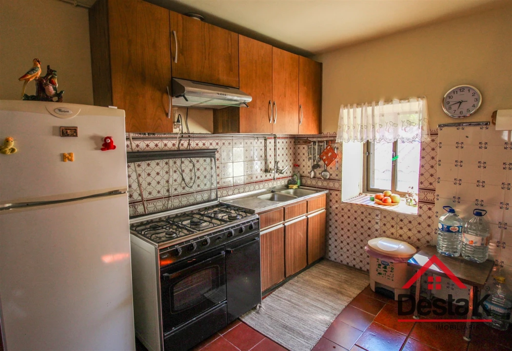 Moradia T4 para Venda em Fornelo do Monte Foto 9