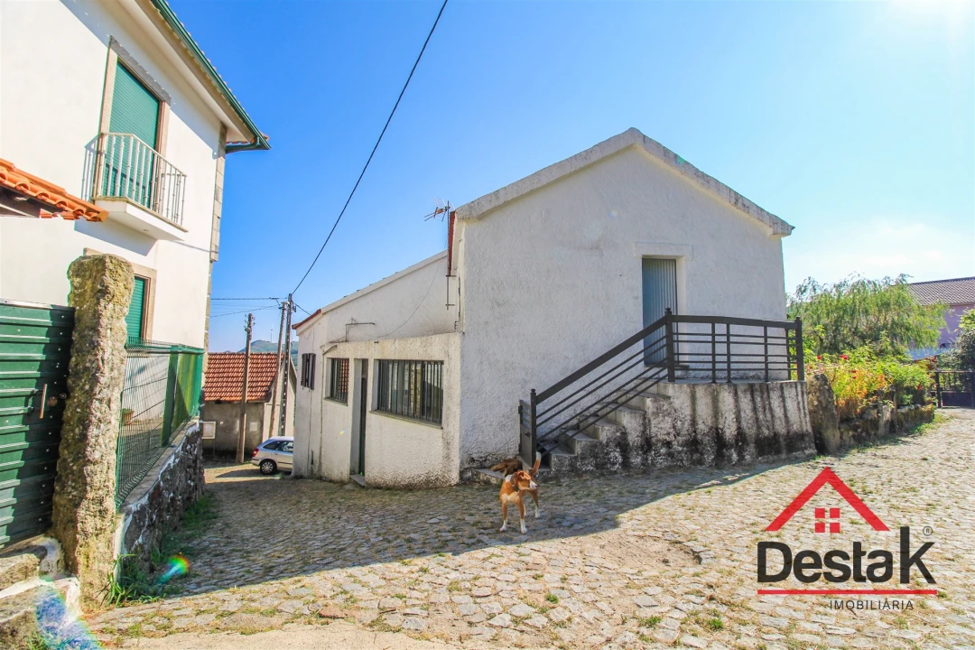 Moradia T4 para Venda em Fornelo do Monte Foto 20