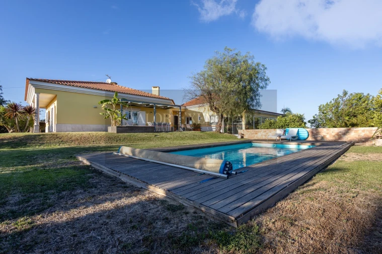 Quinta T4 para Venda em Atalaia e Alto Estanqueiro-Jardia Foto 9