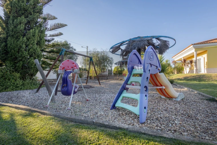 Quinta T4 para Venda em Atalaia e Alto Estanqueiro-Jardia Foto 15