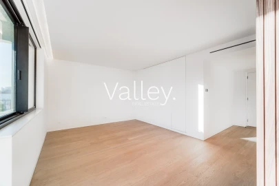 Apartamento T5 para Venda em Aldoar, Foz do Douro e Nevogilde