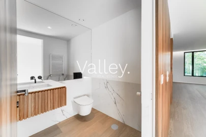 Apartamento T5 para Venda em Aldoar, Foz do Douro e Nevogilde