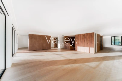 Apartamento T5 para Venda em Aldoar, Foz do Douro e Nevogilde