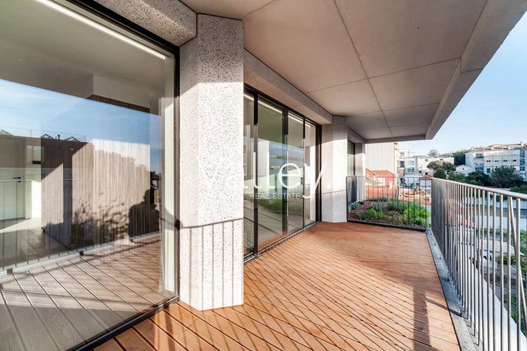 Apartamento T5 para Venda em Aldoar, Foz do Douro e Nevogilde Foto 1