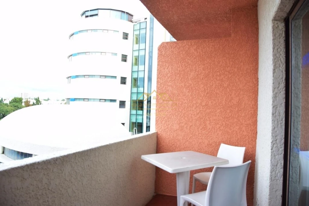Apartamento T0 para Venda em Albufeira e Olhos de Água Foto 7