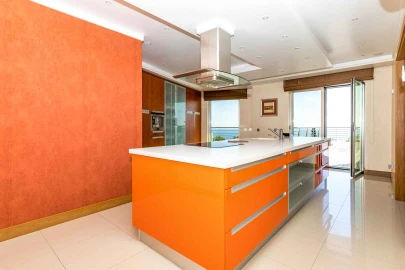 Moradia T4 para Venda em Albufeira e Olhos de Água