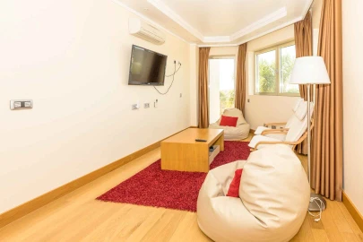 Moradia T4 para Venda em Albufeira e Olhos de Água