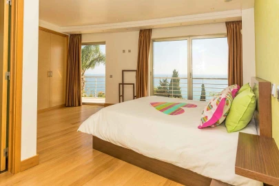 Moradia T4 para Venda em Albufeira e Olhos de Água