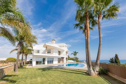 Moradia T4 para Venda em Albufeira e Olhos de Água