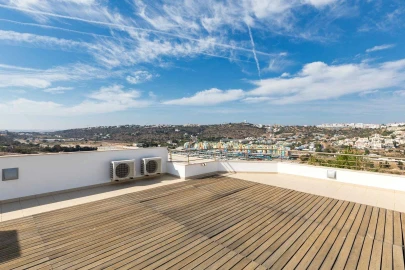 Moradia T4 para Venda em Albufeira e Olhos de Água